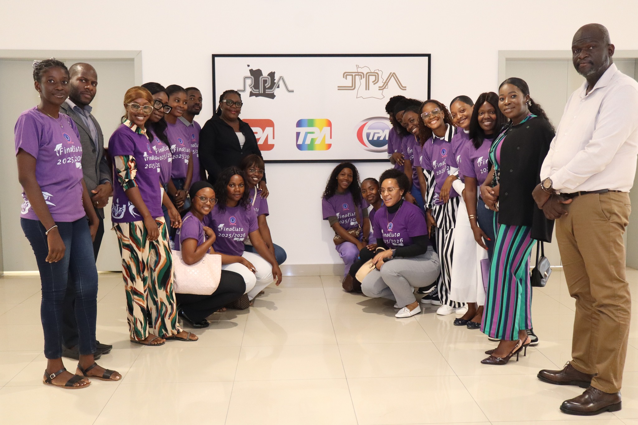 ESTUDANTES DE CIÊNCIAS DA COMUNICAÇÃO DA UnIA CONHECEM BASTIDORES DA TPA