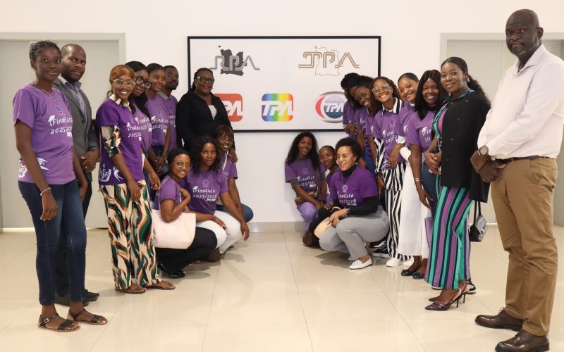 ESTUDANTES DE CIÊNCIAS DA COMUNICAÇÃO DA UnIA CONHECEM BASTIDORES DA TPA