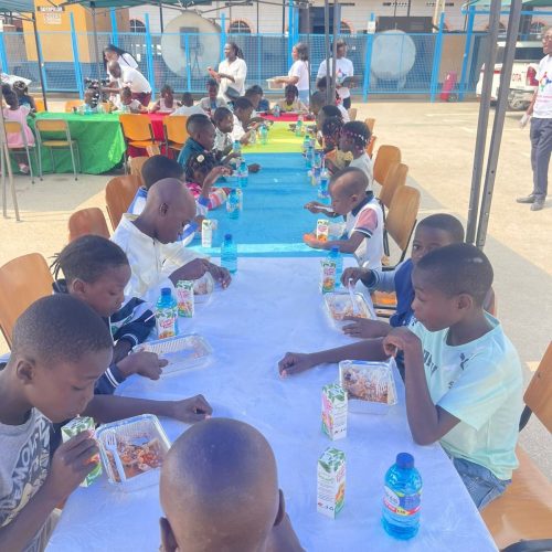UnIA É PROJECTO “AMOR AO PRÓXIMO” UNIDAS PARA ACTO DE FEIJOADA SOLIDÁRIA EM APOIO ÀS CRIANÇAS DO BAIRRO IMBONDEIRO