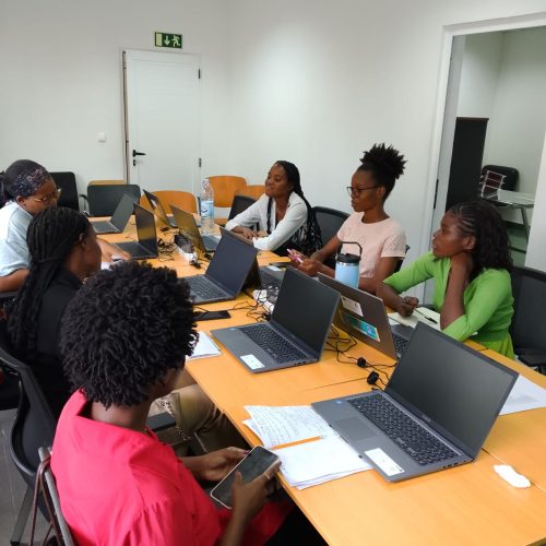 FORMAÇÃO EM EMPREENDEDORISMO SOCIAL CAPACITA JOVENS MULHERES NA UnIA